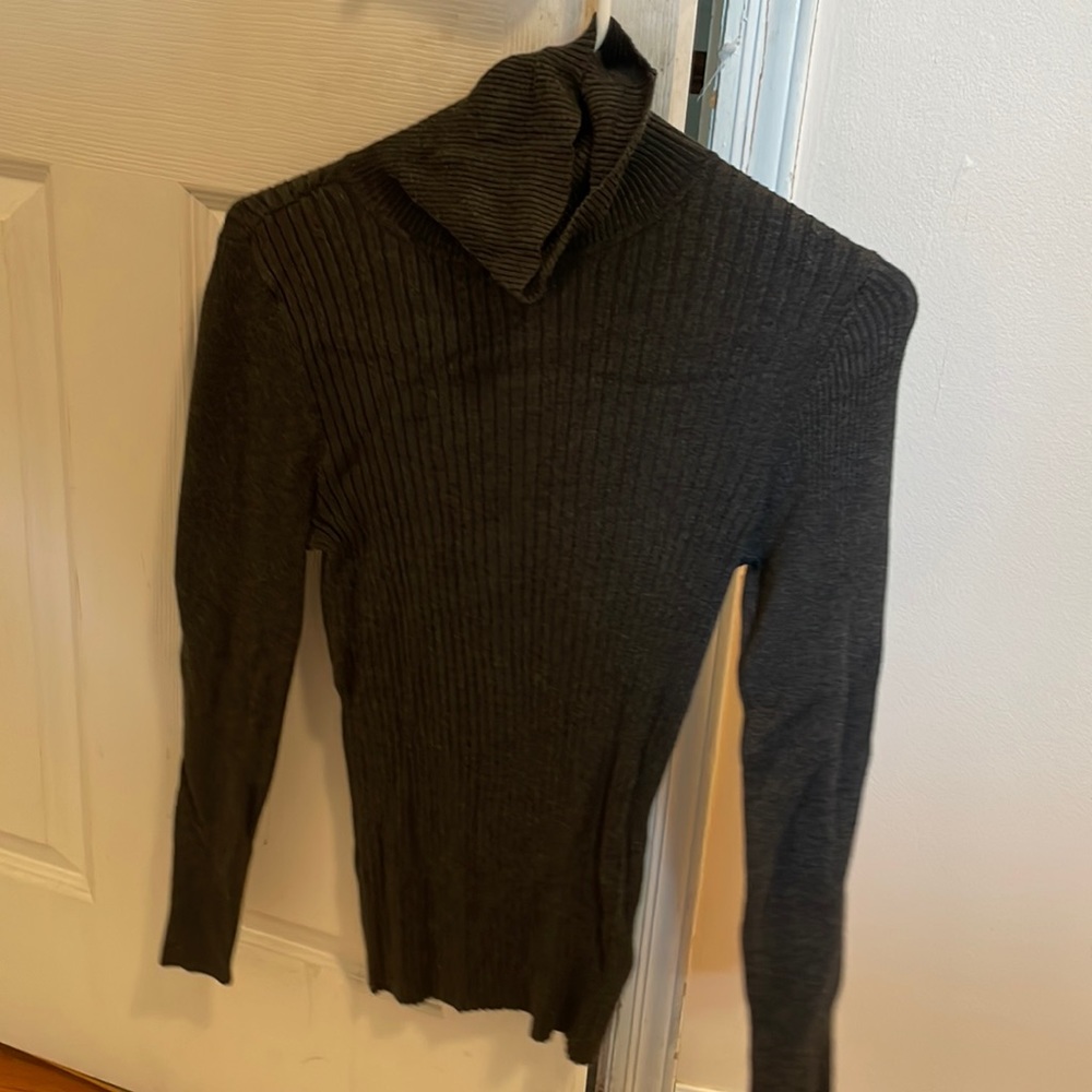 Jones New York long sleeve turtle neck